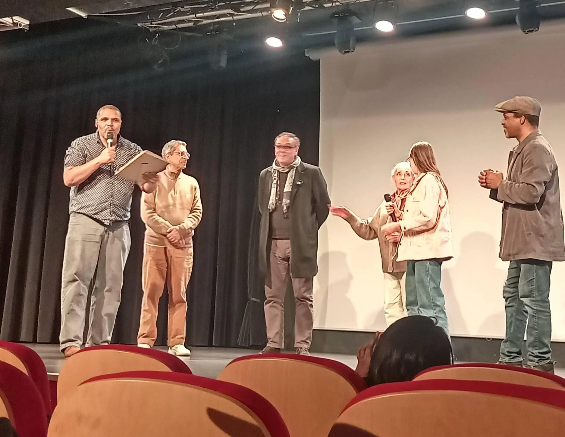 faisceau convergent / remisez desp            rix ,couleurs du court 2026